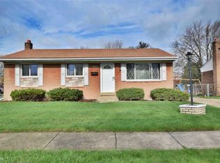 26727 Collingwood St, Roseville, MI 48066