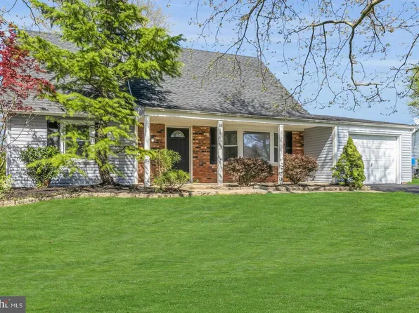 44 Exton Ln, Willingboro, NJ 08046