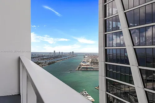 1040 Biscayne Blvd #4208 Photo 1