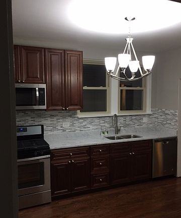 4th image of 6518 N Washtenaw Ave