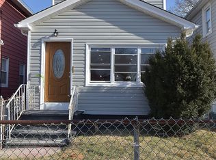 11817 218th St, Cambria Heights, NY 11411