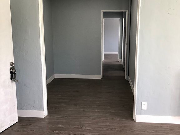 5th image of 321 S Verdugo Rd Unit 8