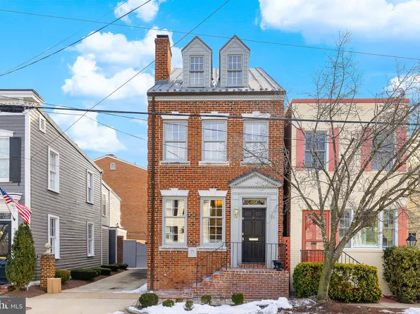 704 S Fairfax St, Alexandria, VA 22314