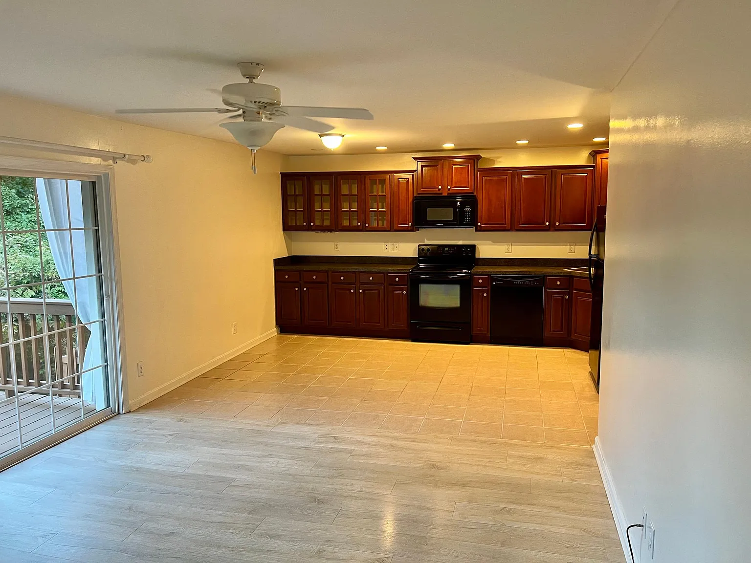 761 N Hite Ave — Photo 3
