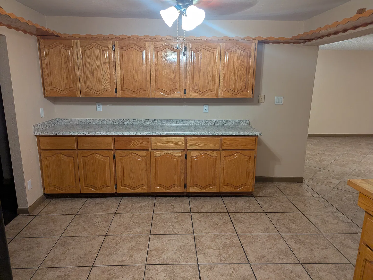 3 bed, 1979 sqft, $2,000 — Photo 3