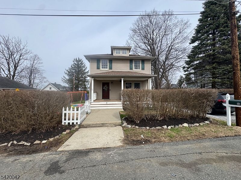 1st image of 10 Governor Haines St
