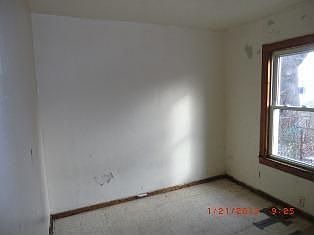 4th image of 6717 California Ave