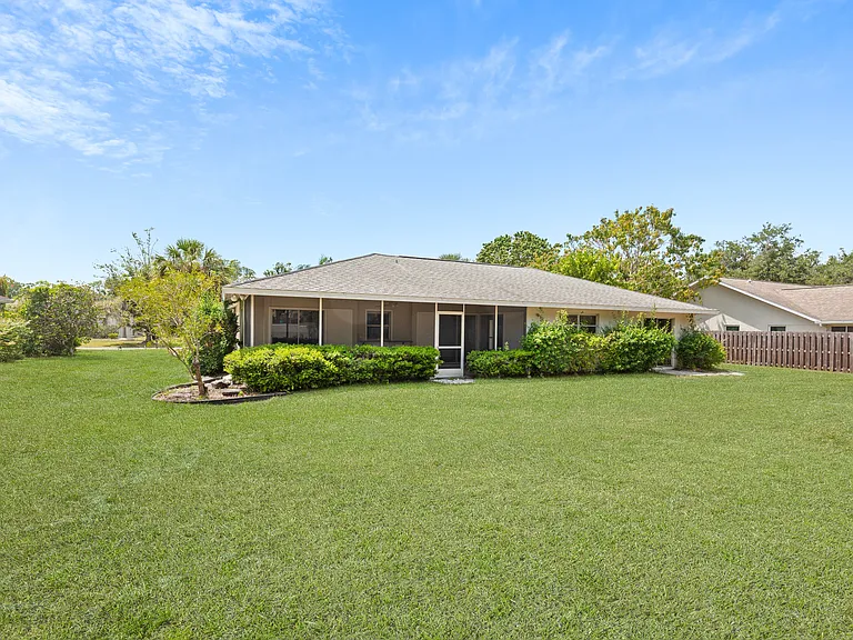 8127 Timber Lake Ln — Photo 25