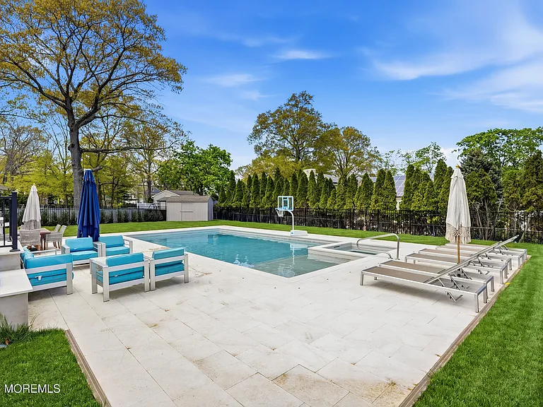 4 Cheryl Dr — Photo 31
