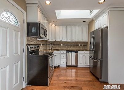 2nd image of 2447 Willoughby Ave