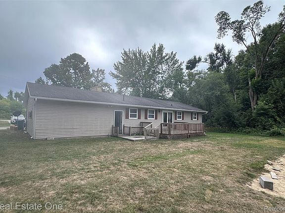 5th image of 2430 Coolidge Rd