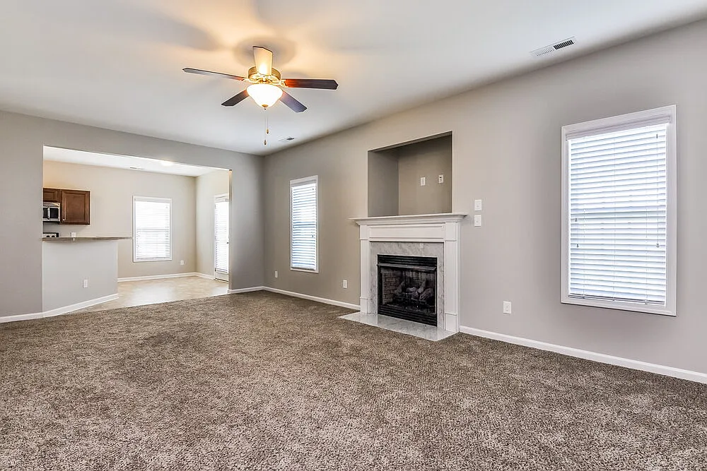 4 bed, 2.5 bath, 2016 sqft, $2,225 — Photo 2