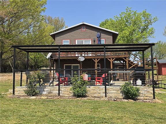 2nd image of 824 County Road 455