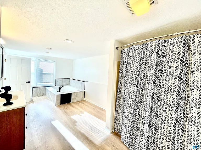 112 Woodbine St #1 — Photo 14