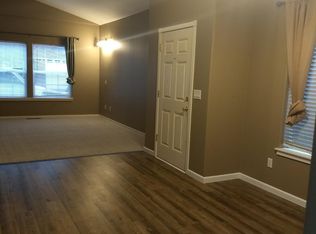 8810 SW Maple Ct, Tigard, OR 97223
