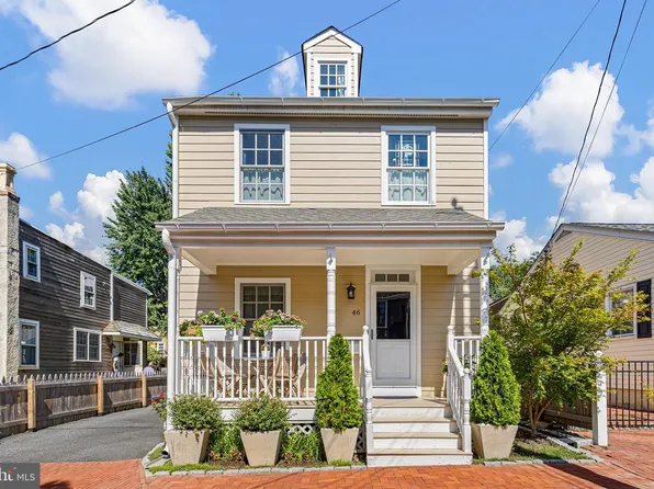 46 W 3rd St, New Castle, DE 19720
