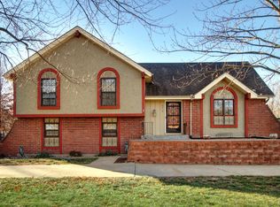 8019 E 127th Ter, Grandview, MO 64030