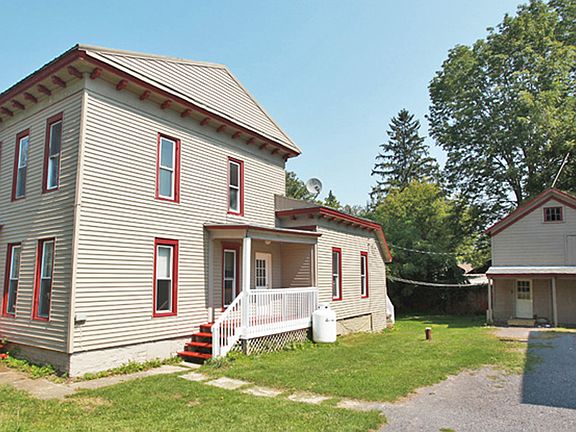 Side of home w/ porch