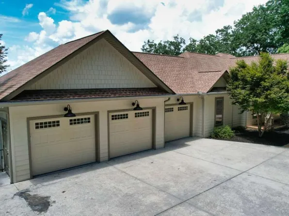 271 Highlands Dr, Clarkesville, GA 30523
