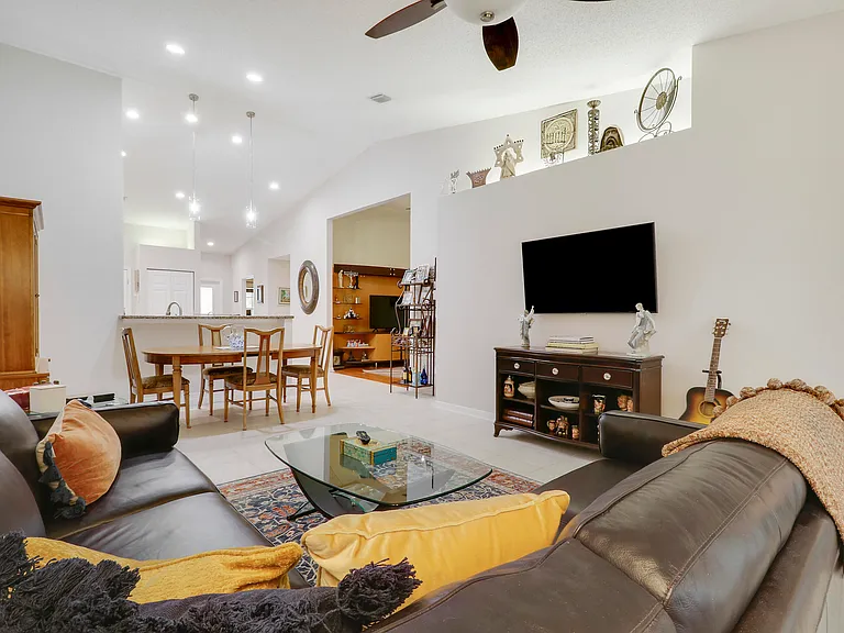 8063 Dolomtian Way — Photo 29