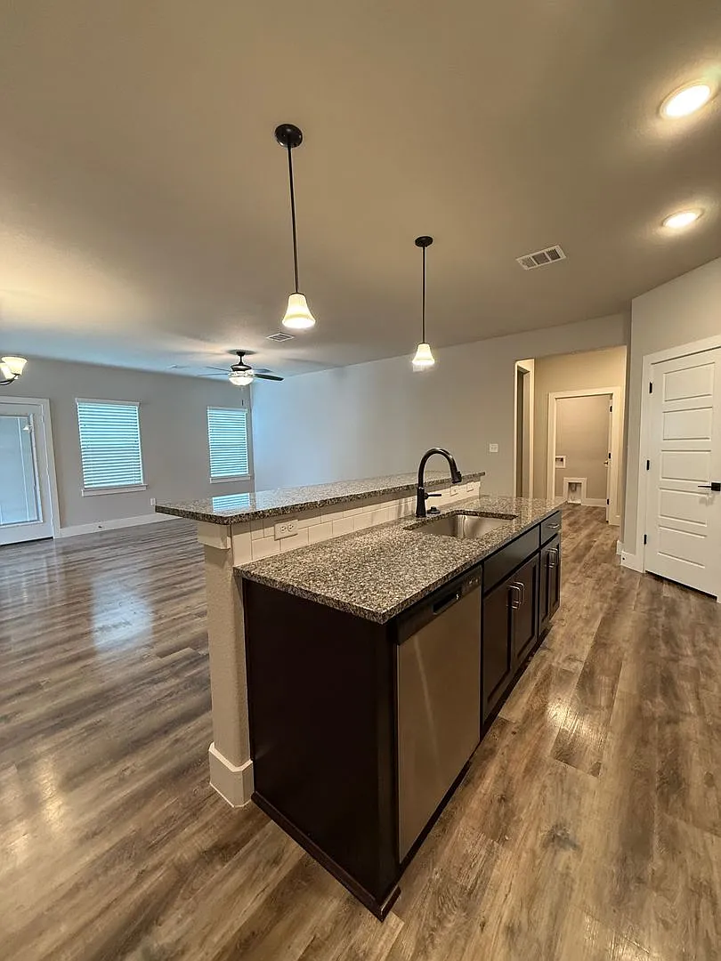3/2/2 - Coming Soon! Home Sweet Home Godley Isd — Photo 3