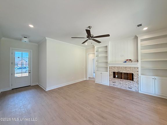 5th image of 346 Brookfield Cir