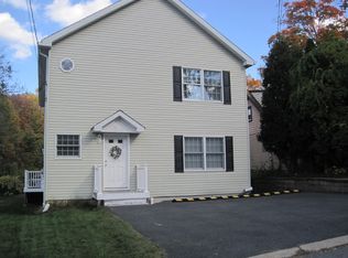 12 Cove Rd, Mount Arlington, NJ 07856