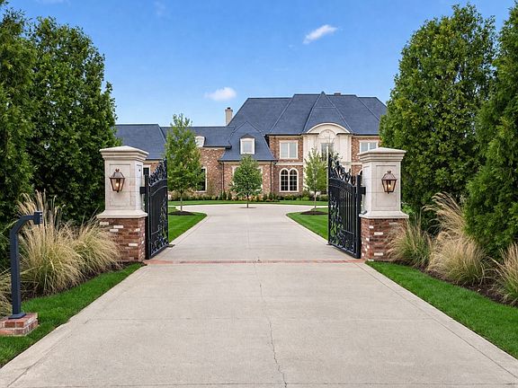 2nd image of 2122 Old Hickory Blvd