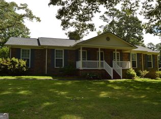 98 Beechwood Blvd, Toccoa, GA 30577