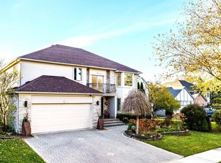 1026 River Mist Dr, Rochester, MI 48307