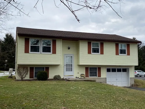 8 Winston Dr, Binghamton, NY 13901