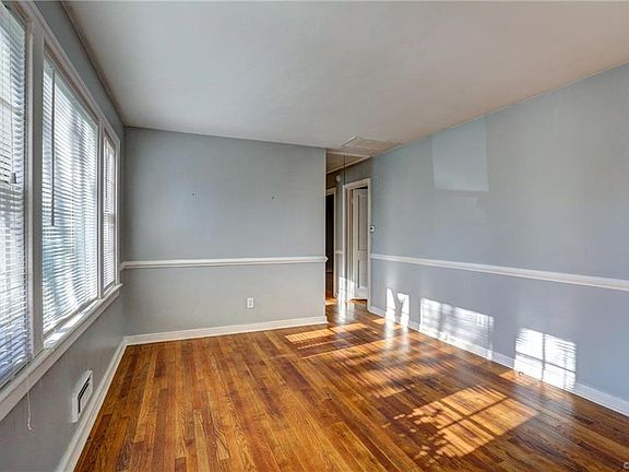 4th image of 6318 Kensington Ave