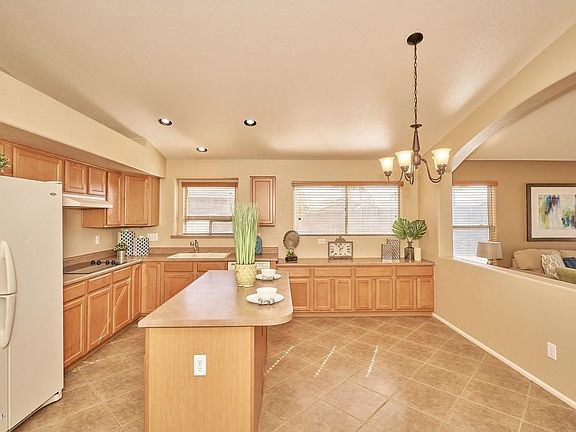 Kitchen-Breakfast Room RS