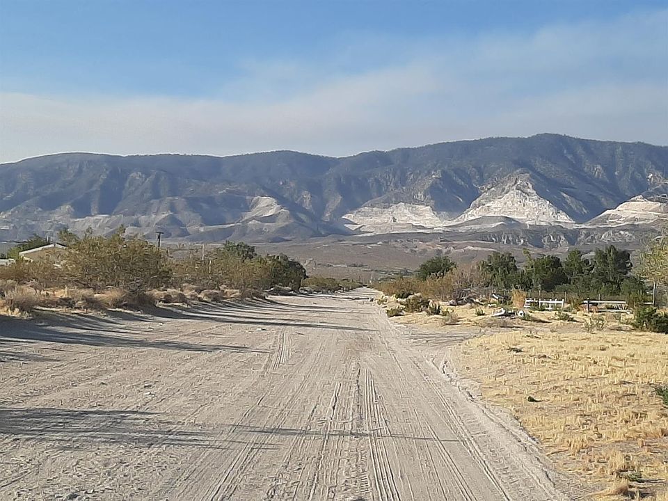 2nd image of Fairlane Rd