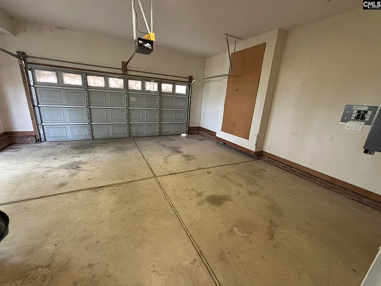 527 Superior Cir — Photo 16
