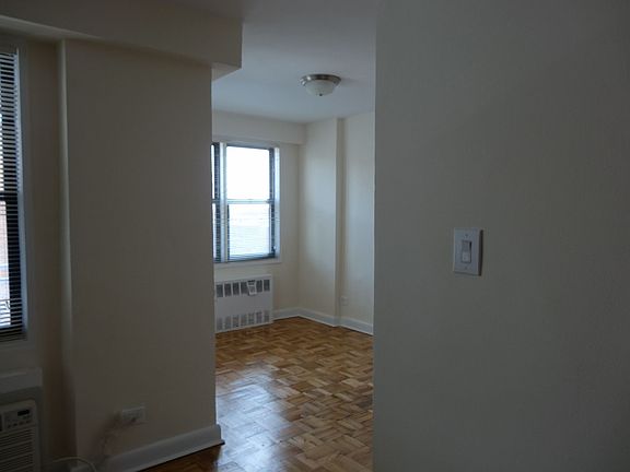 5th image of 9801 67th Ave #5D