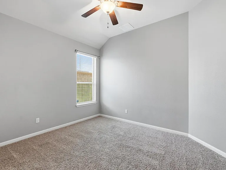 2508 Hilltop Divide Ln — Photo 32