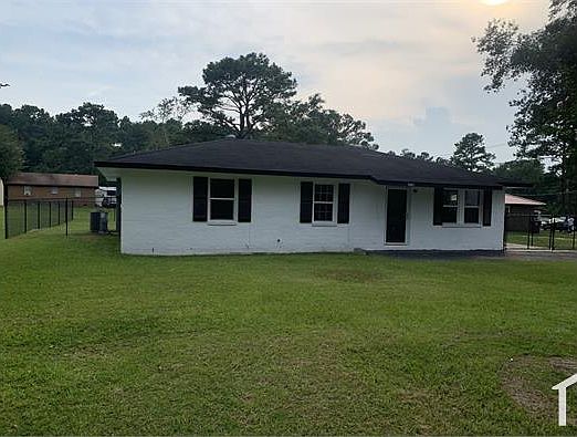 4th image of 3791 New Hope Rd