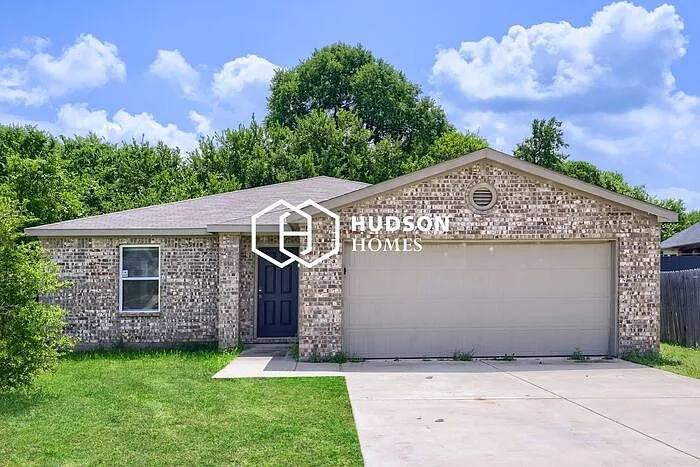 1509 Fairway Dr — Photo 1