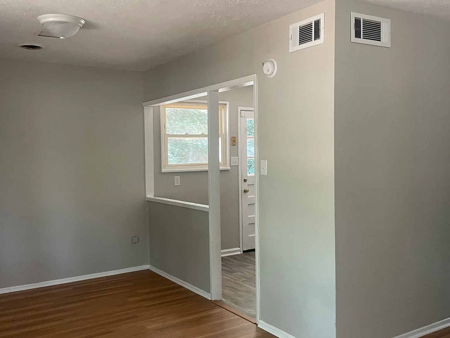 3 bed, 1006 sqft, $1,150 — Photo 4