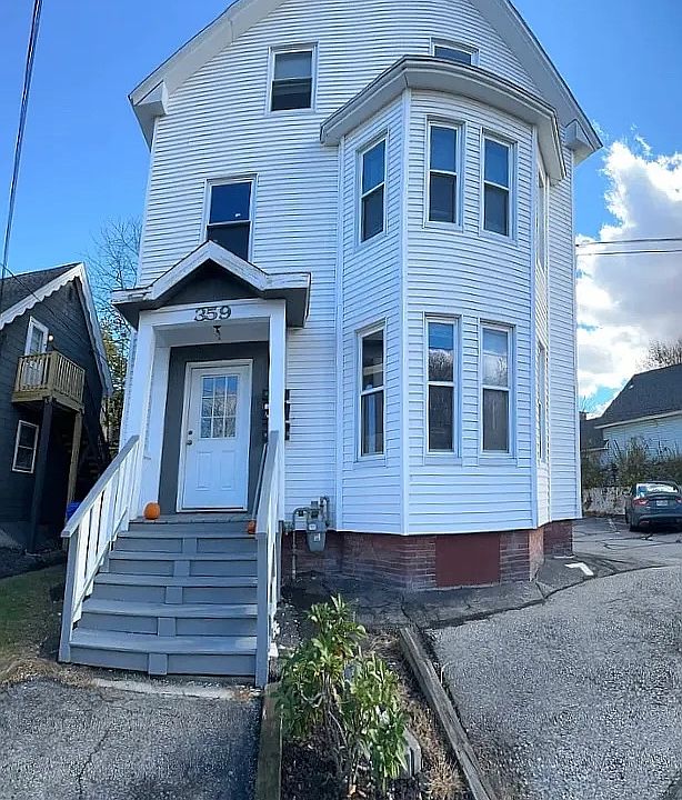 1st image of 359 Belmont St #3B