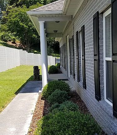 2nd image of 3141 Lakewood Dr