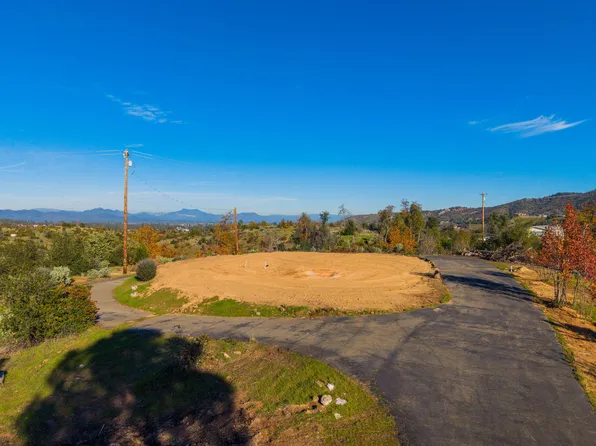9705 Swasey Dr, Redding, CA 96001