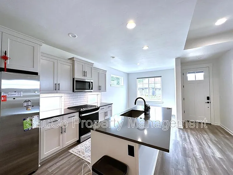 6442 SE Provence St — Photo 6