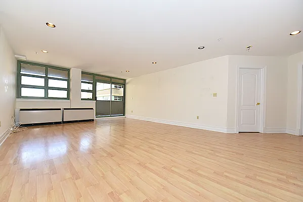 Rented by Keller Williams NYC | media 15