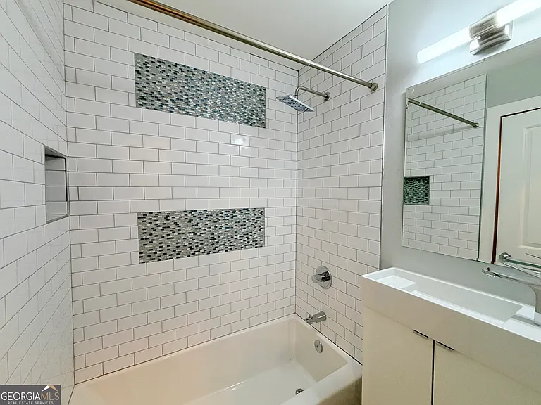 1109 Ira St SW — Photo 17