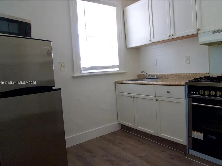 500 SW 6th Ct #104 — Photo 17