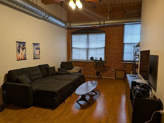 5th image of 160 Fremont St Unit 213
