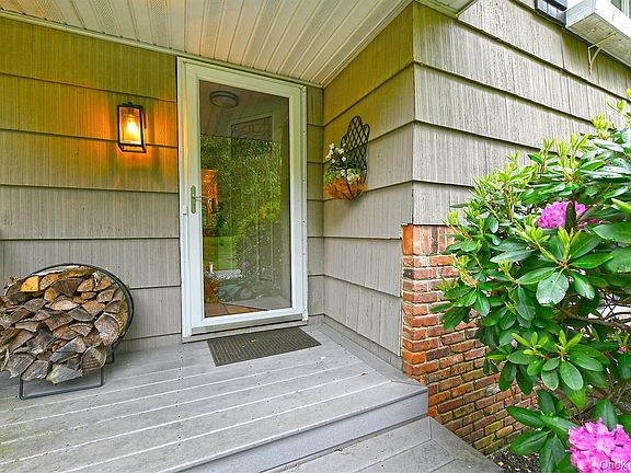 4th image of 44 Wyoming Drive