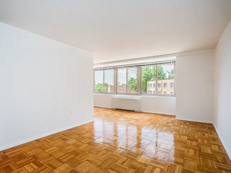 Cleveland House — Photo 11